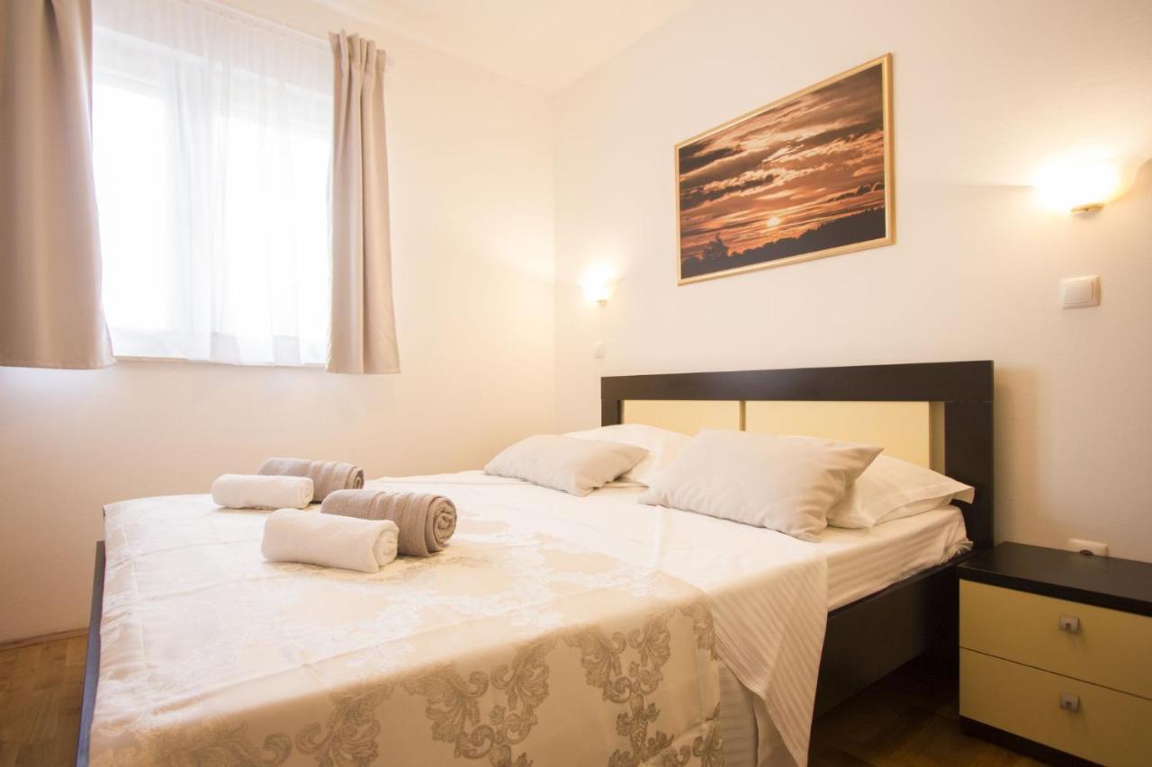 Apartments Paradise Trogir Exterior foto